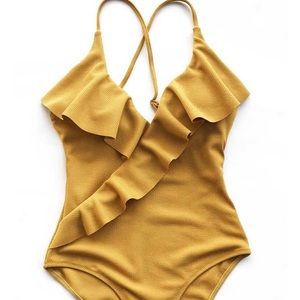 Cupshe beautiful one piece